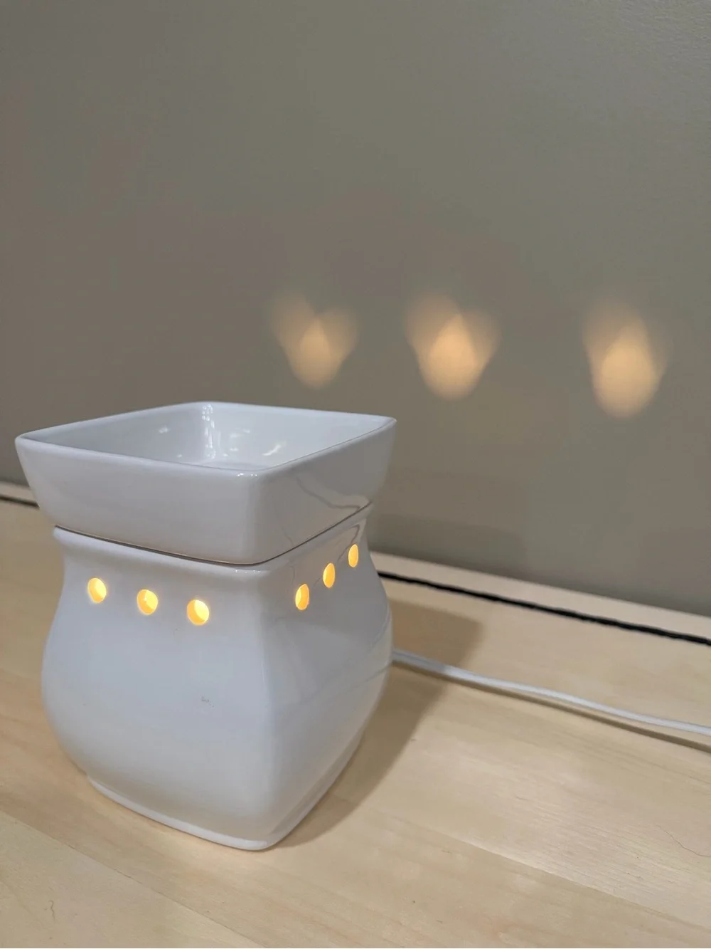Scentsy ceramic wax